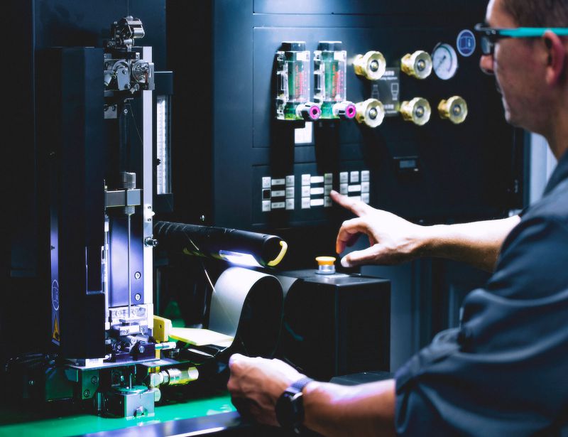 TEC Ebauches, manufacture horlogère Suisse, électroérosion à fil